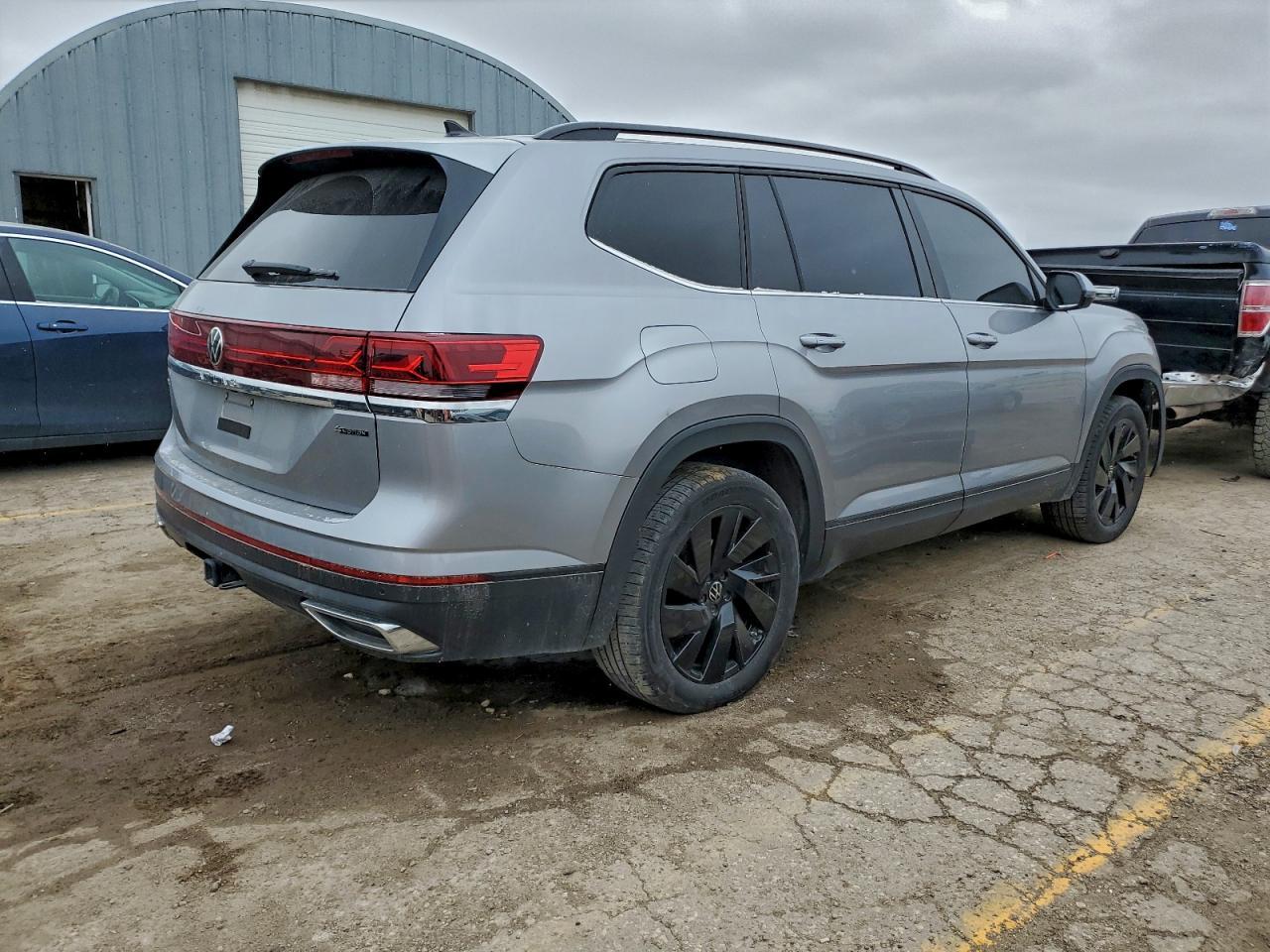 2024 Volkswagen Atlas Se - Фото 3
