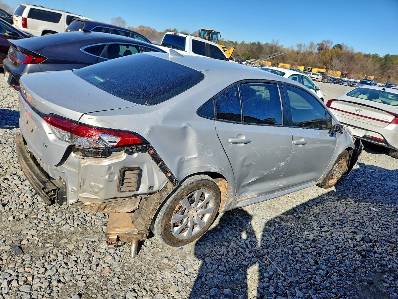 2024 Toyota Corolla Le - Image 3