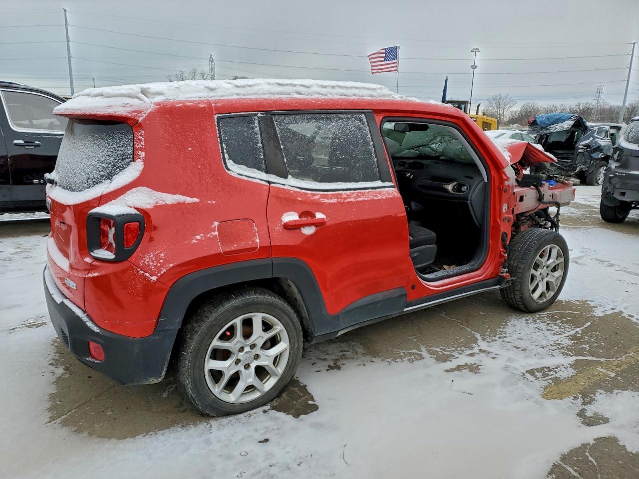 2016 Jeep Renegade Latitude - Image 3