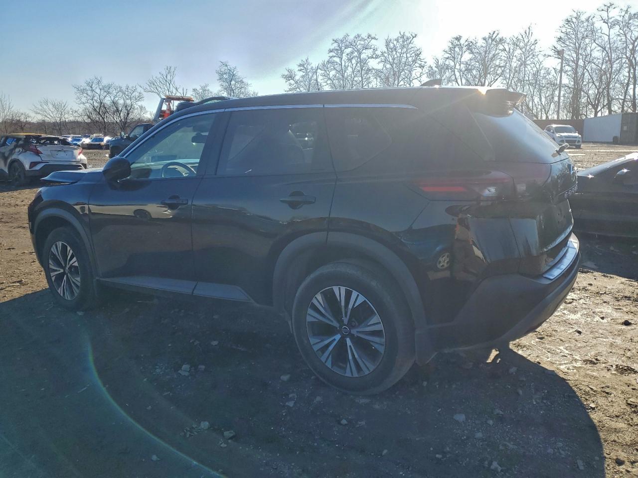 2021 Nissan Rogue Sv - Image 2