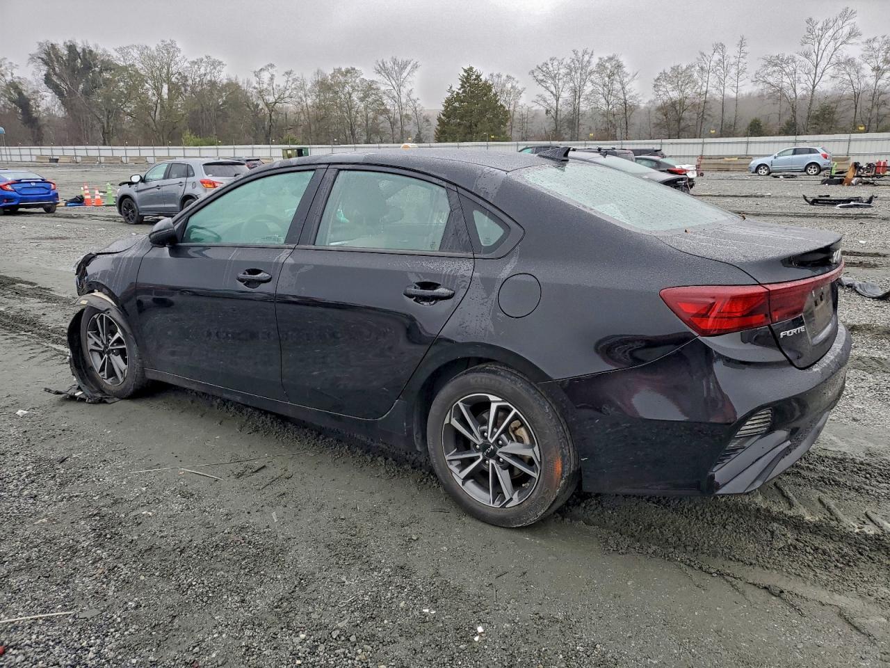 2022 Kia Forte Fe - Фото 2