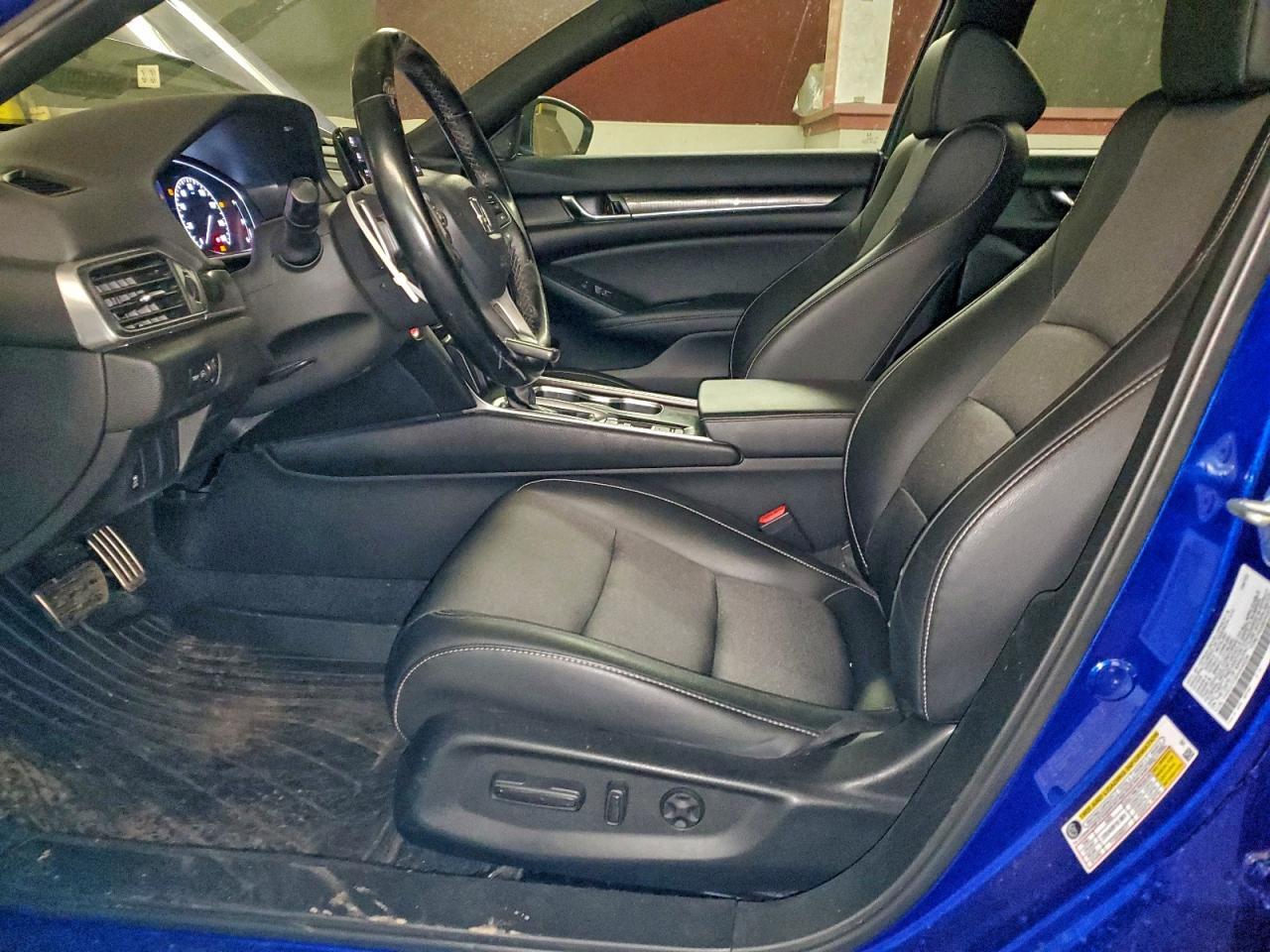 2022 Honda Accord Sport - Image 7