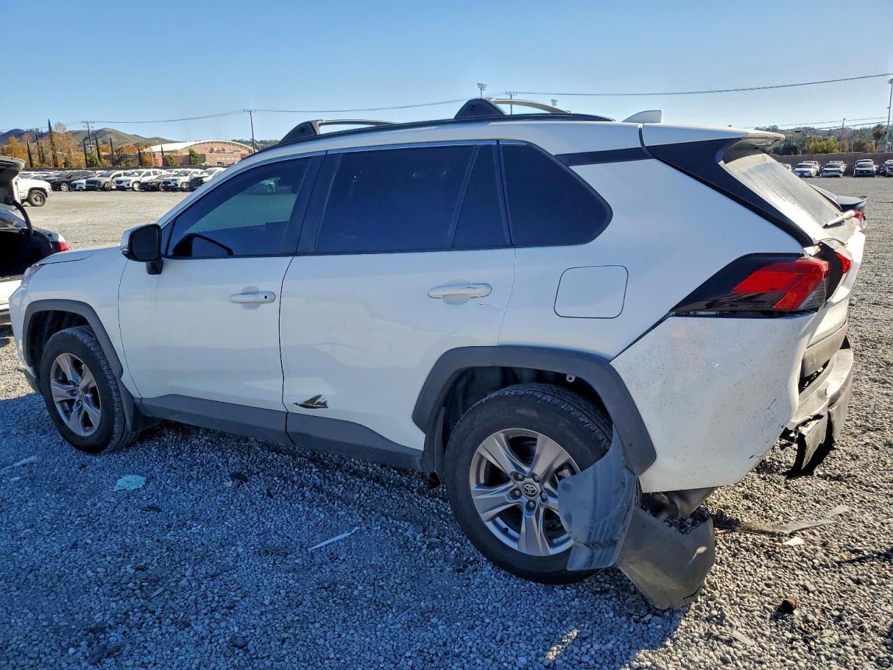 2022 Toyota Rav4 Xle - Image 2