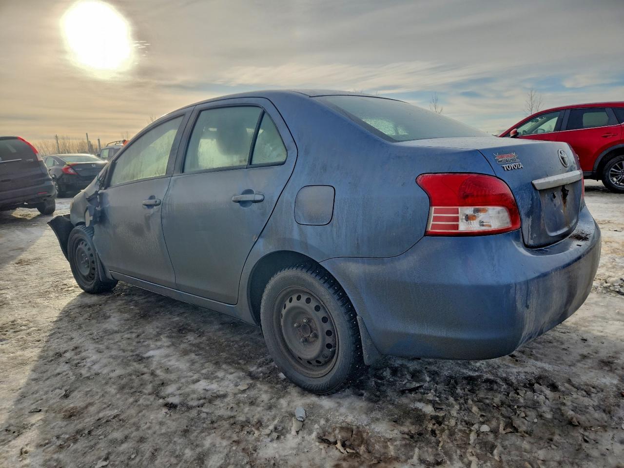 2010 Toyota Yaris - Фото 2