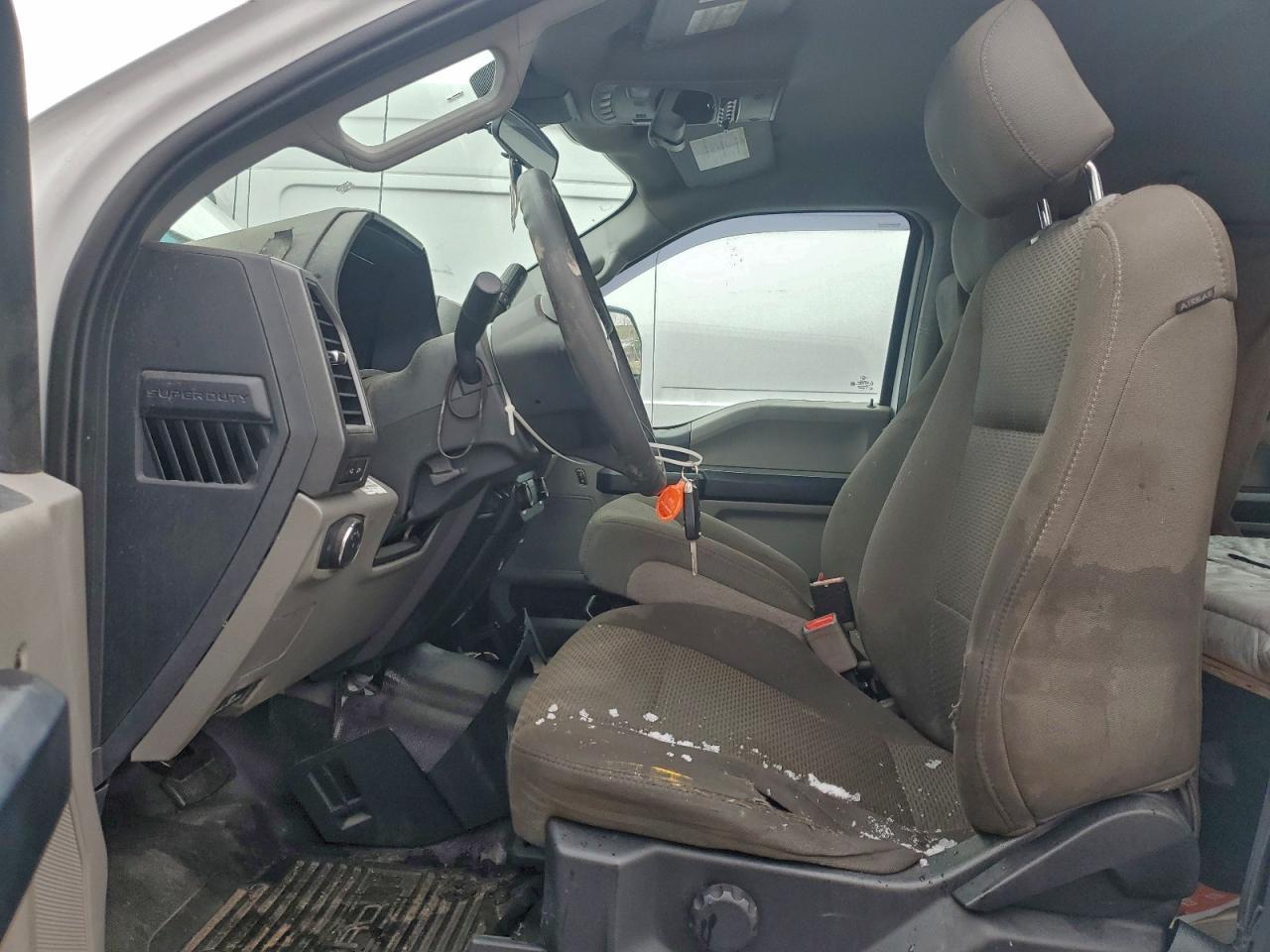 2022 Ford F350 Super Duty - Image 7