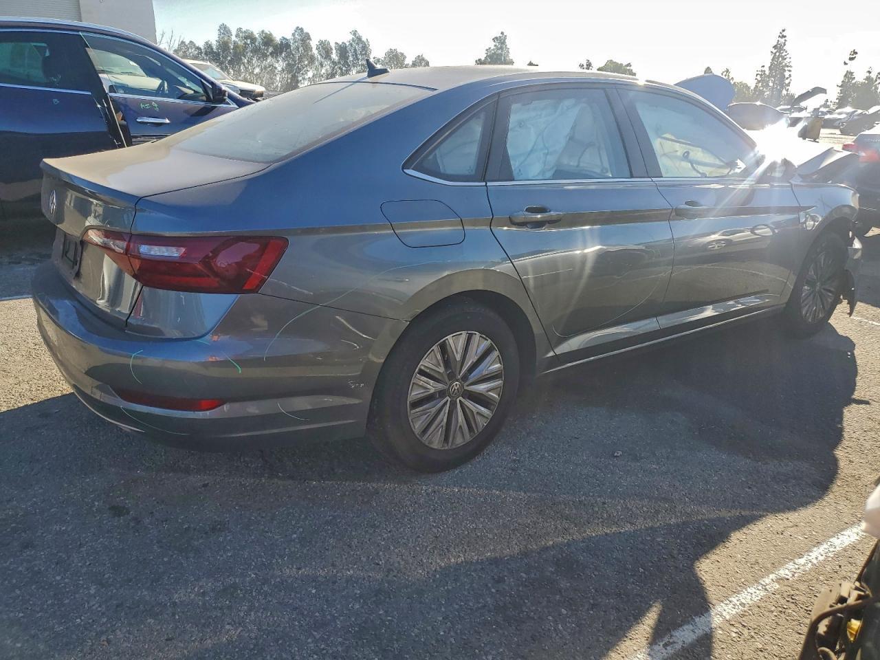 2020 Volkswagen Jetta S - Фото 3