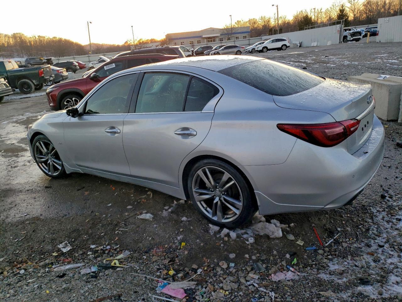 2019 Infiniti Q50 Luxe - Image 2