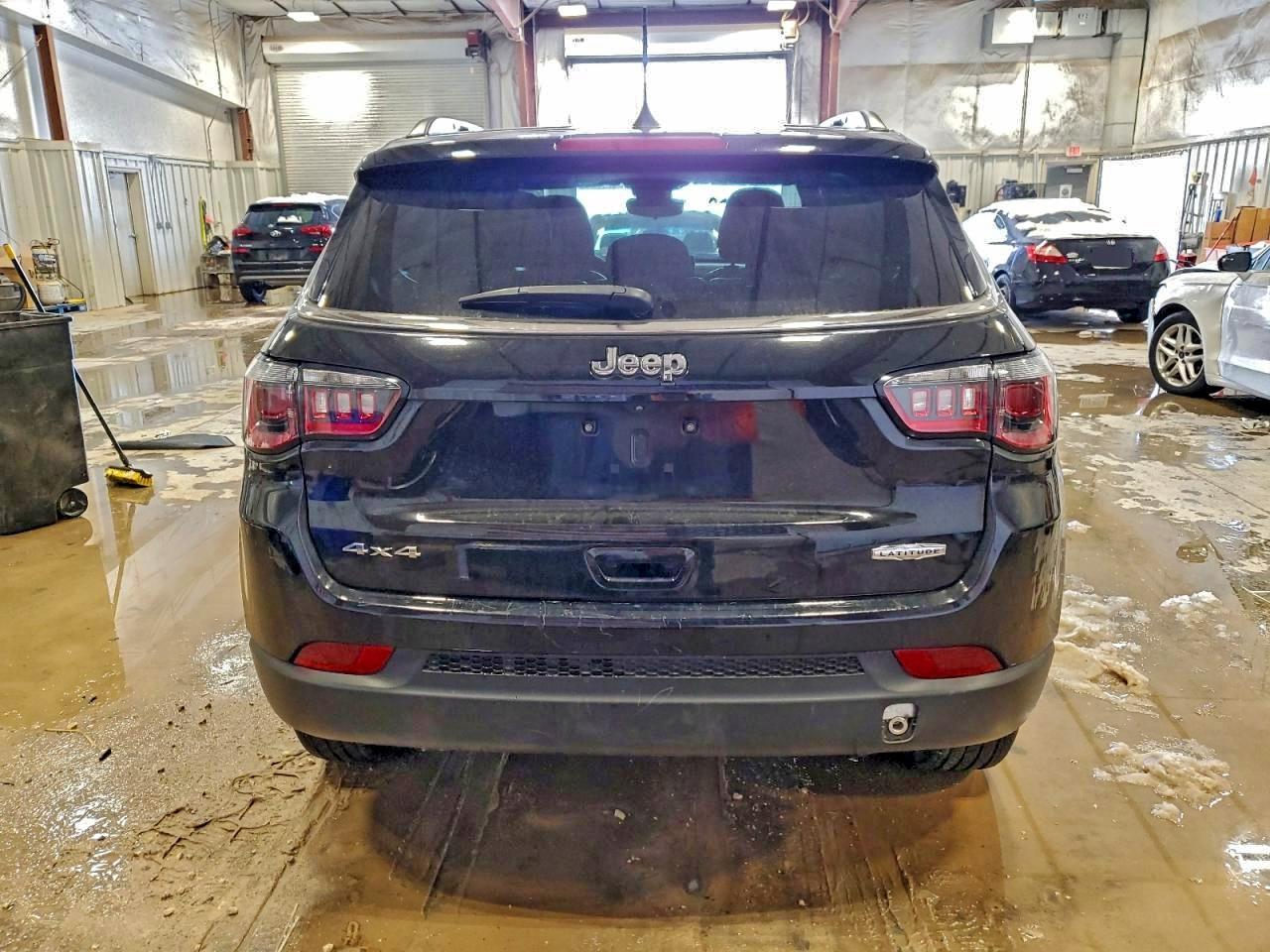 2024 Jeep Compass Latitude - Фото 6