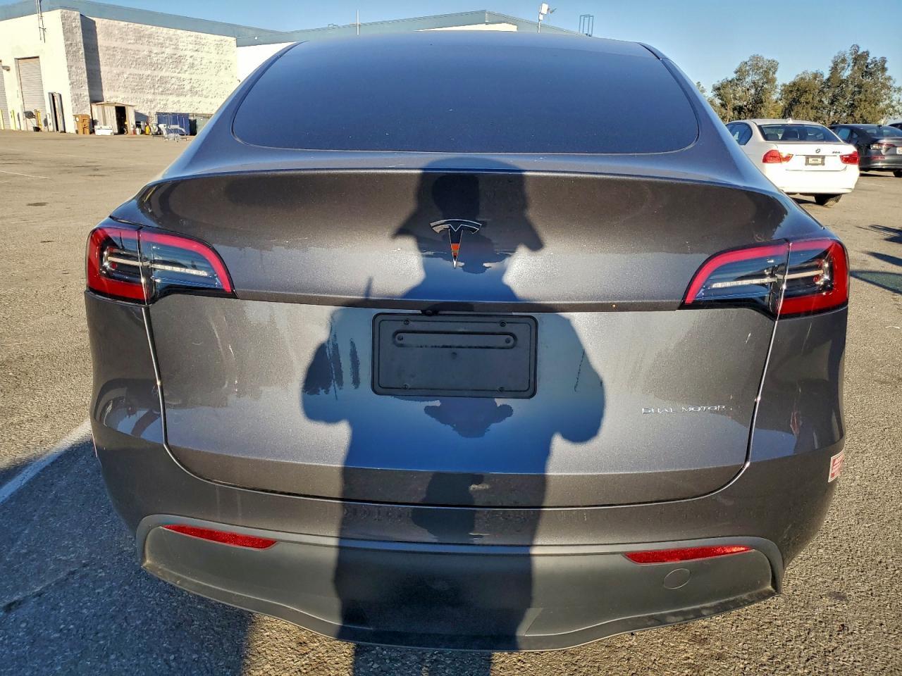 2023 Tesla Model Y - Фото 6