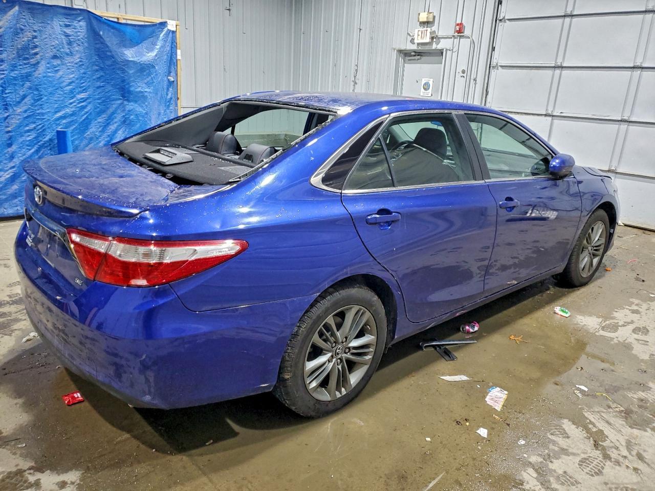 2015 Toyota Camry Le - Image 3