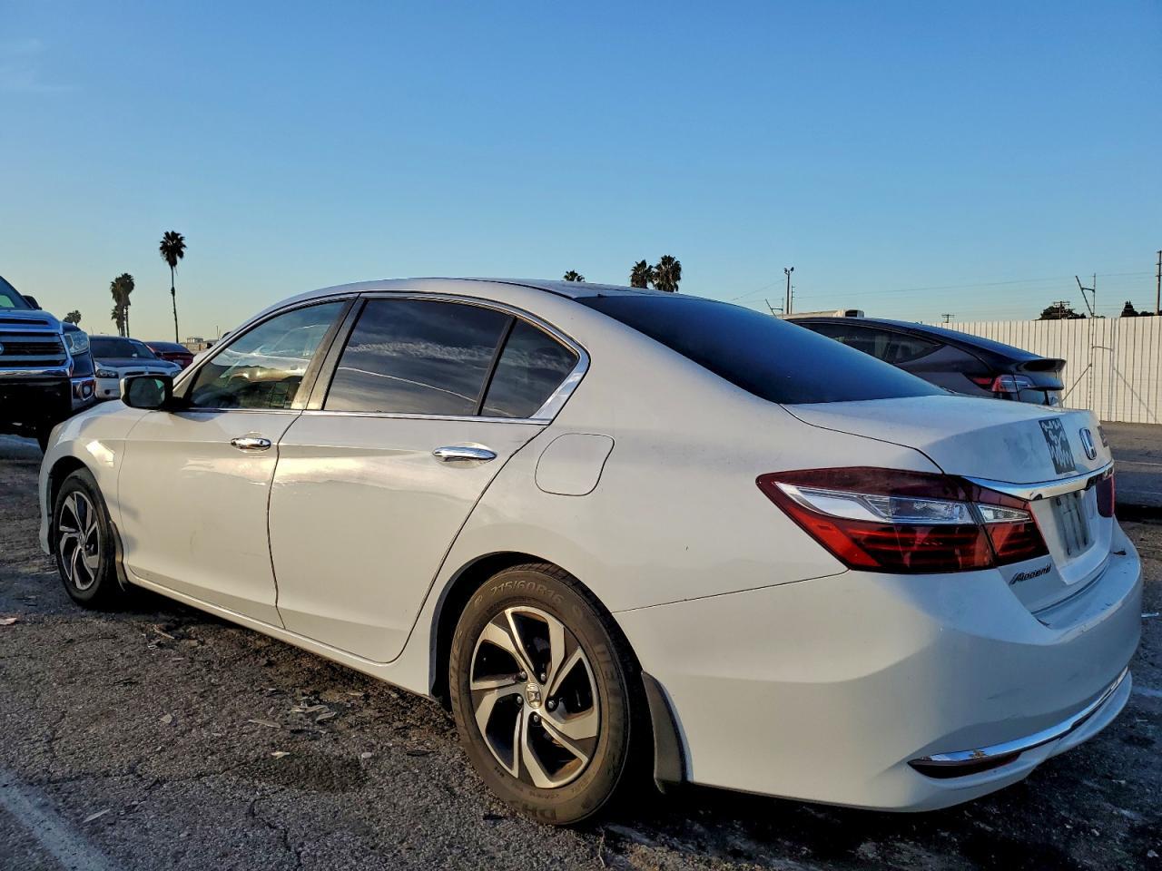 2016 Honda Accord Lx - Фото 2