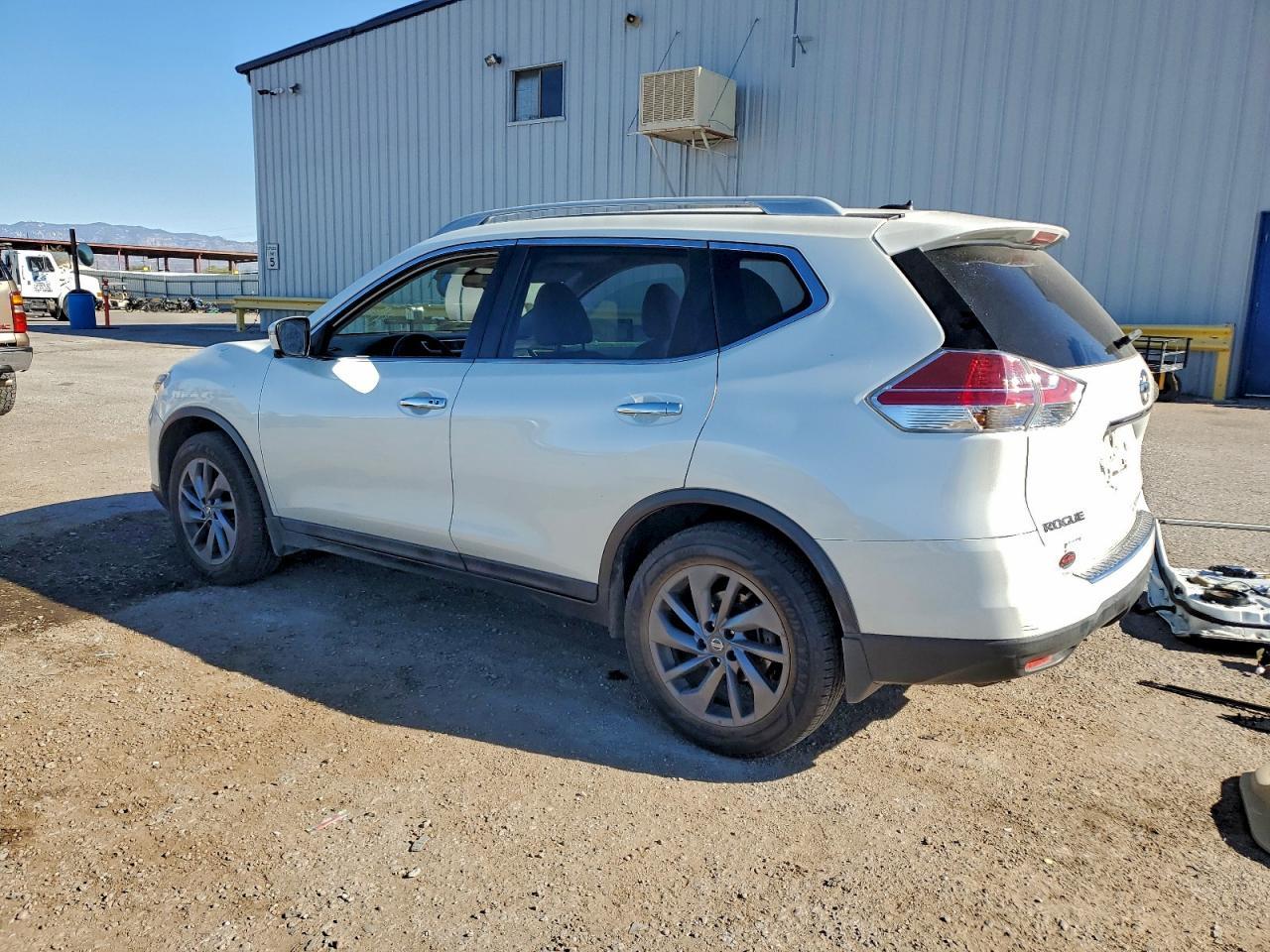 2016 Nissan Rogue S - Фото 2