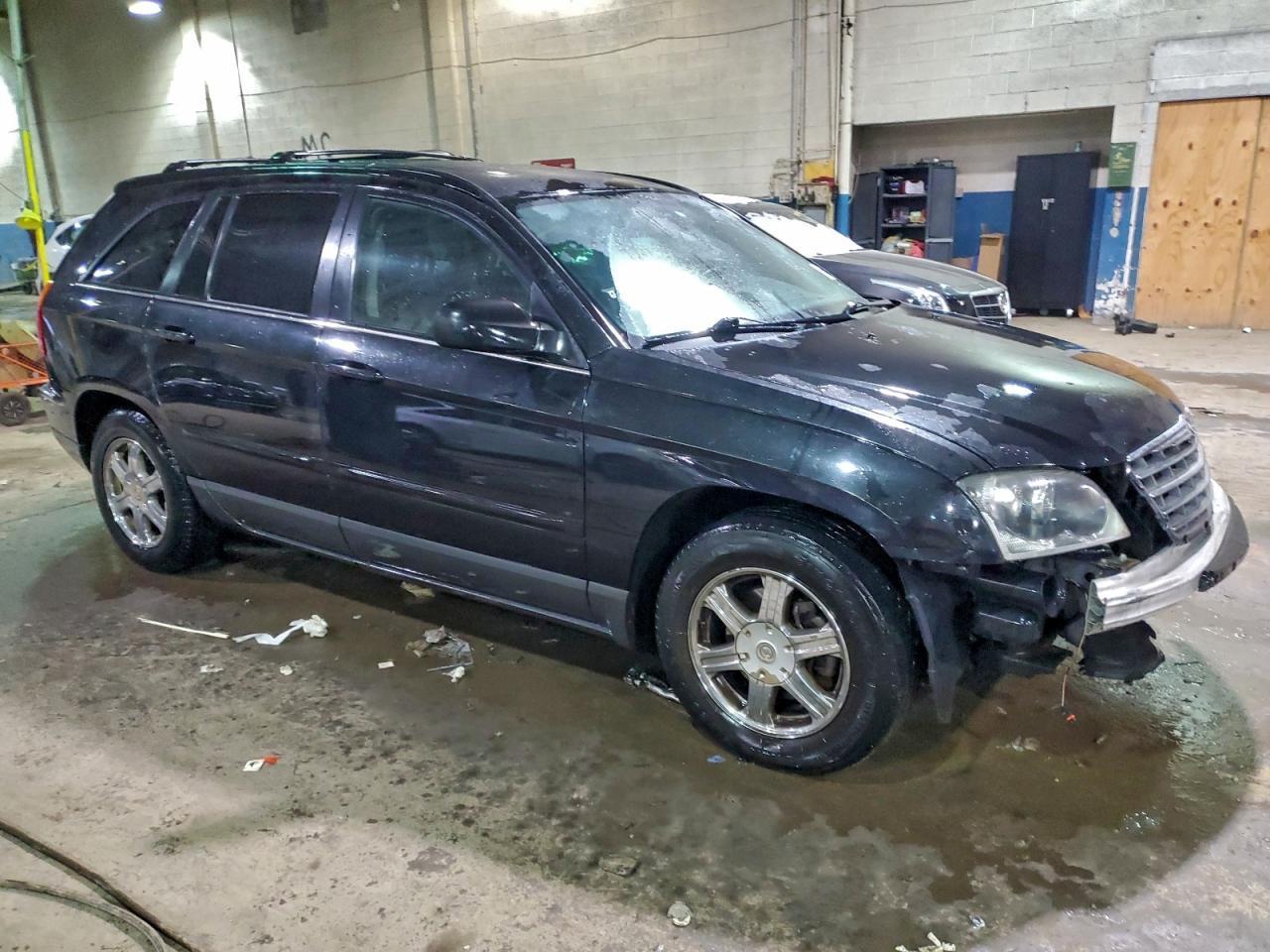 2004 Chrysler Pacifica - Image 4