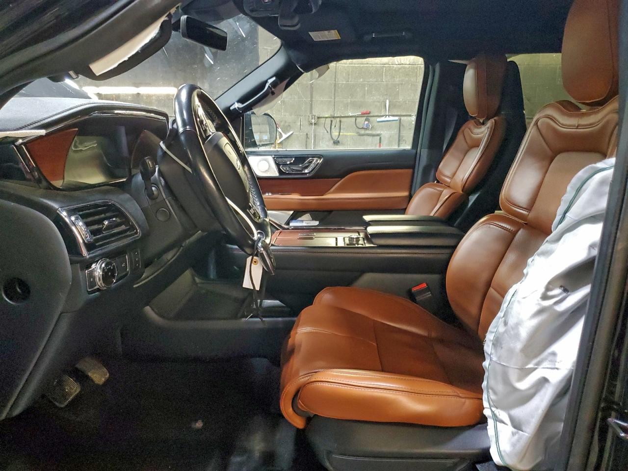 2019 Lincoln Navigator Reserve - Image 7