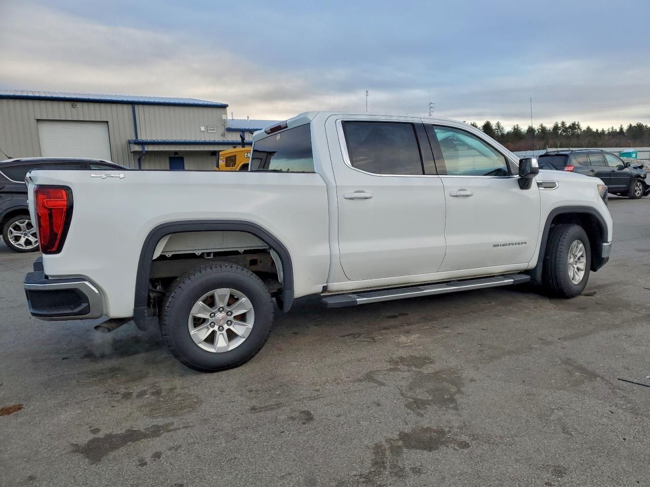 2022 GMC Sierra K1500 Sle - Фото 3