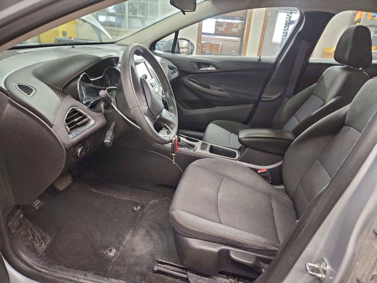 2017 Chevrolet Cruze Ls - Image 7