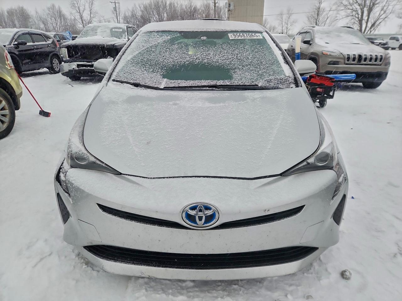2016 Toyota Prius - Image 5