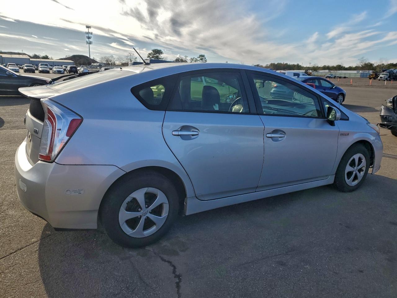 2013 Toyota Prius - Фото 3