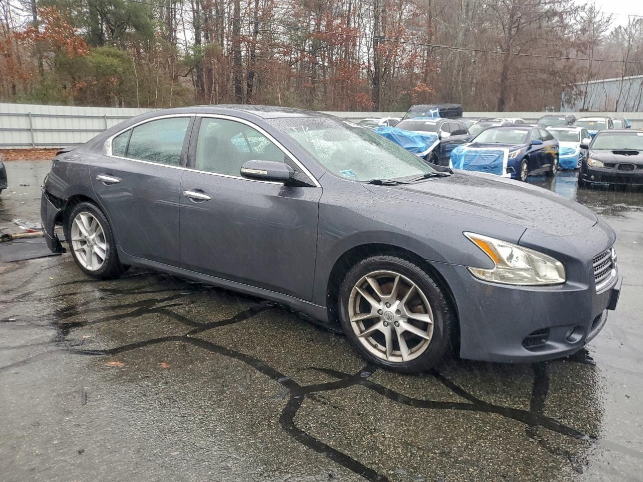2009 Nissan Maxima S - Image 4