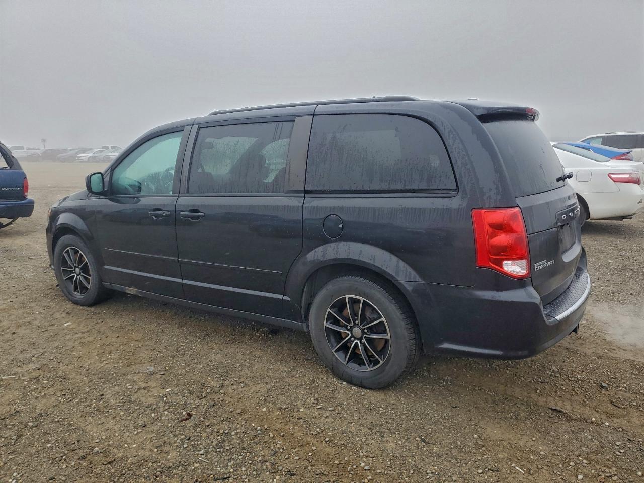 2017 Dodge Grand Caravan Gt - Image 2