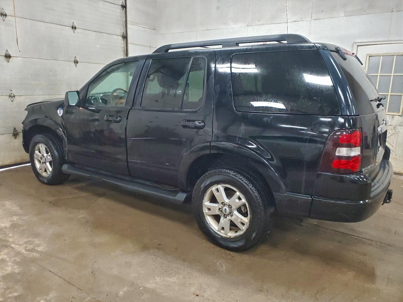 2009 Ford Explorer Xlt - Фото 2