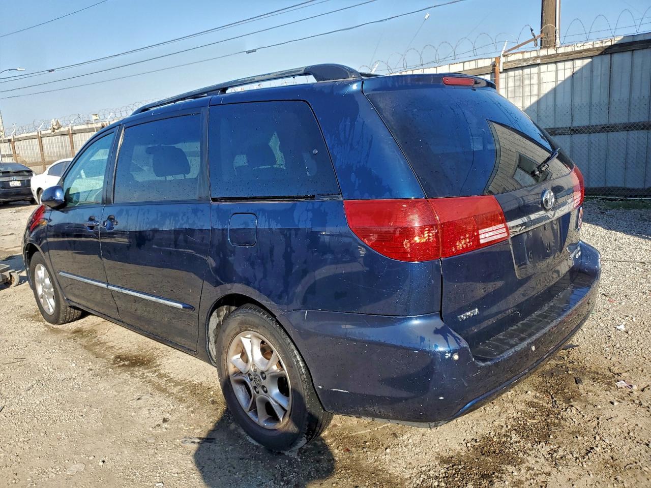 2005 Toyota Sienna Xle - Фото 2