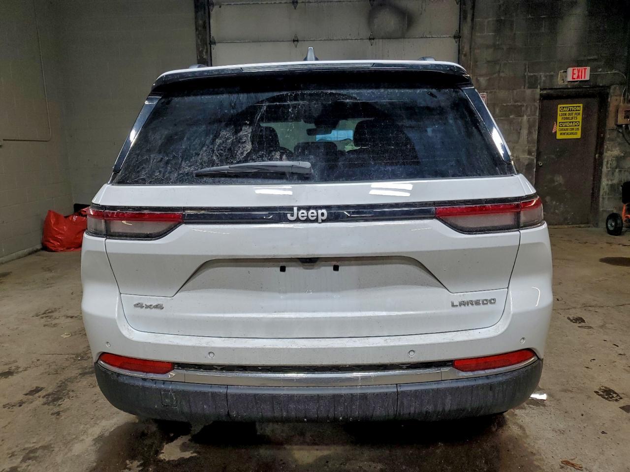 2025 Jeep Grand Cherokee Laredo - Image 6