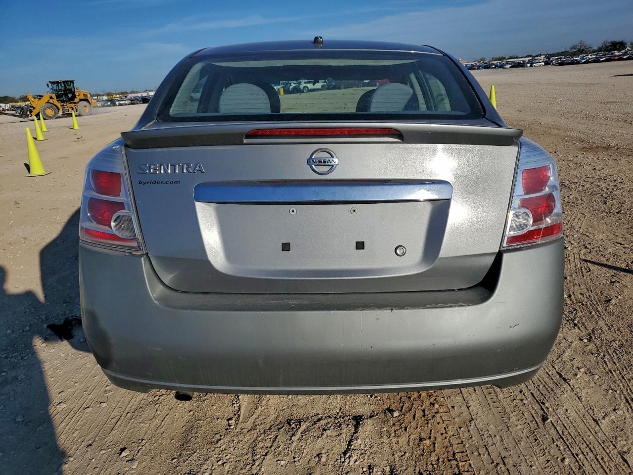 2012 Nissan Sentra 2.0 - Фото 6