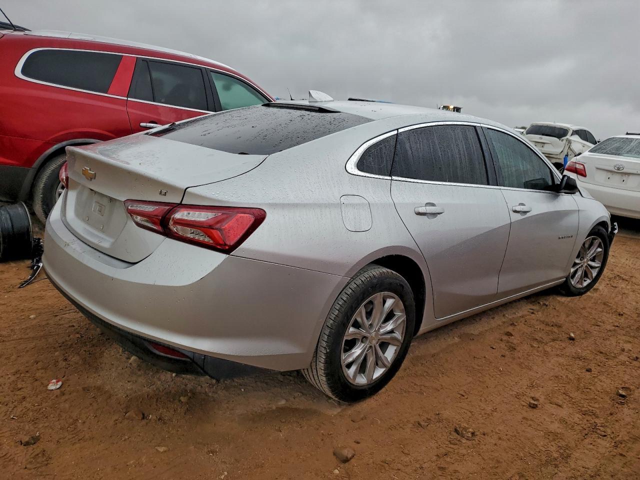 2022 Chevrolet Malibu Lt - Фото 3