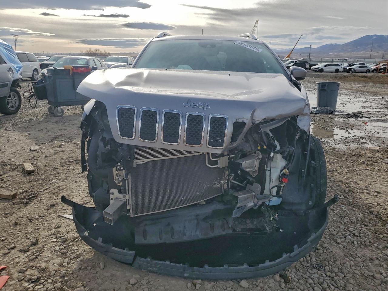 2021 Jeep Cherokee Latitude Lux - Image 5