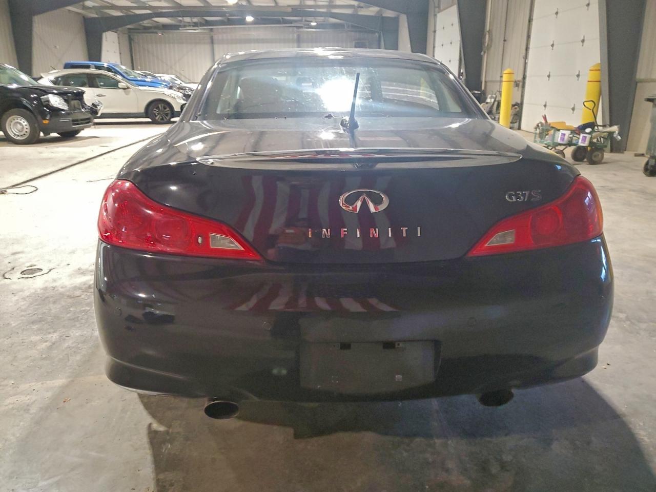 2011 Infiniti G37 Base - Фото 6