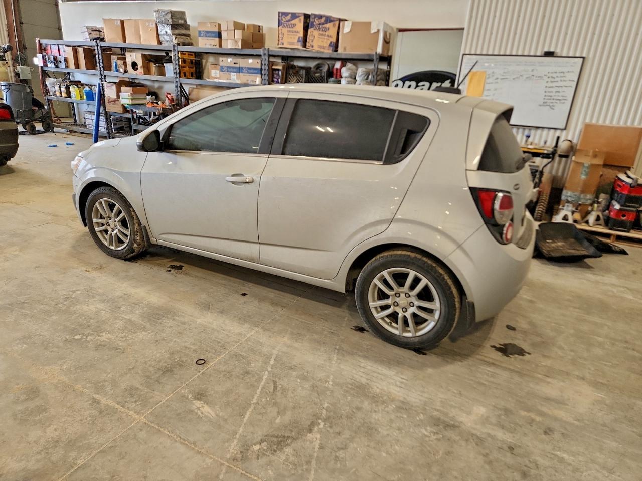 2016 Chevrolet Sonic Lt - Image 2