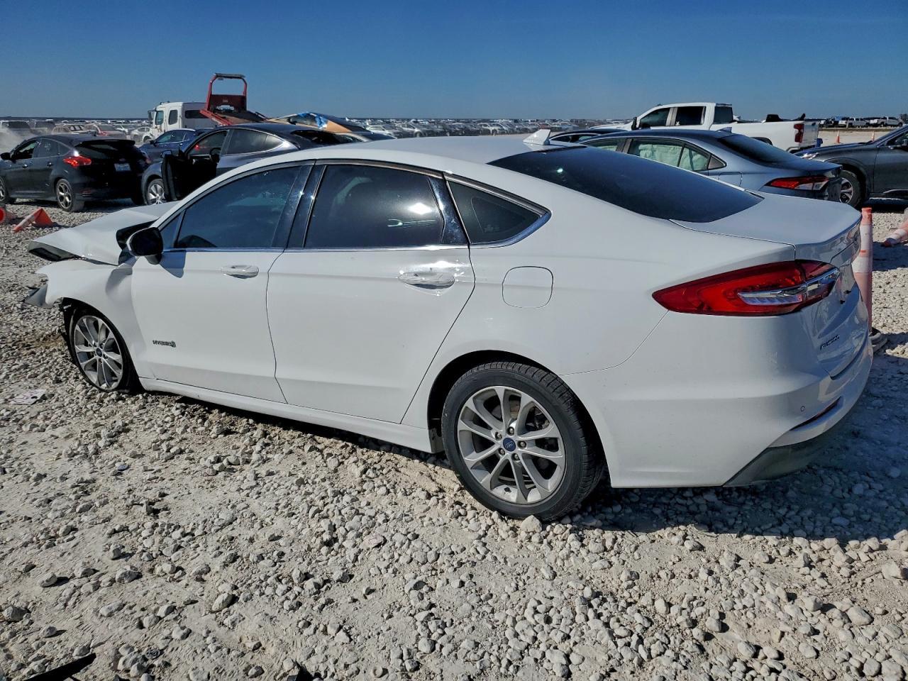 2019 Ford Fusion Se - Фото 2