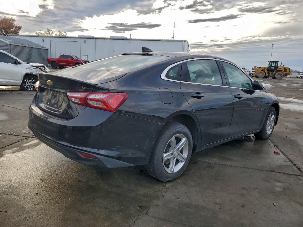 2022 Chevrolet Malibu Lt - Image 3
