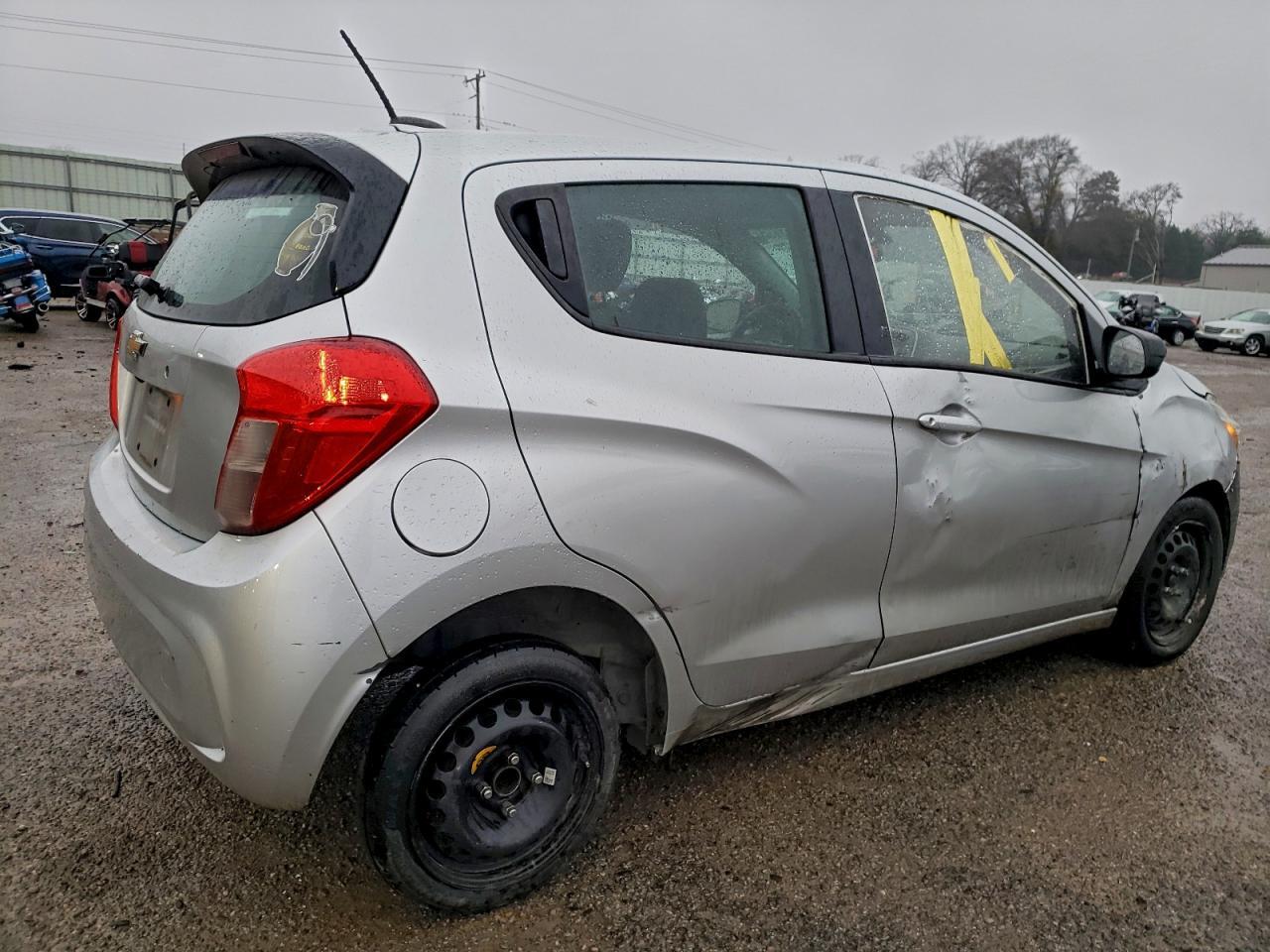 2017 Chevrolet Spark Ls - Фото 3