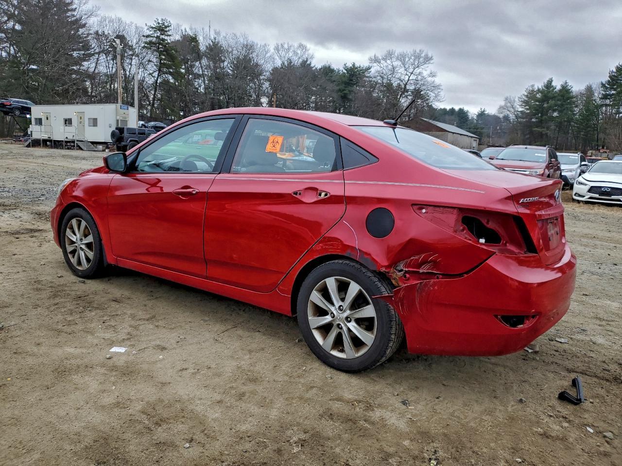 2012 Hyundai Accent Gls - Image 2