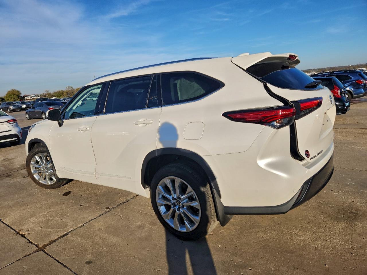 2021 Toyota Highlander Limited - Фото 2