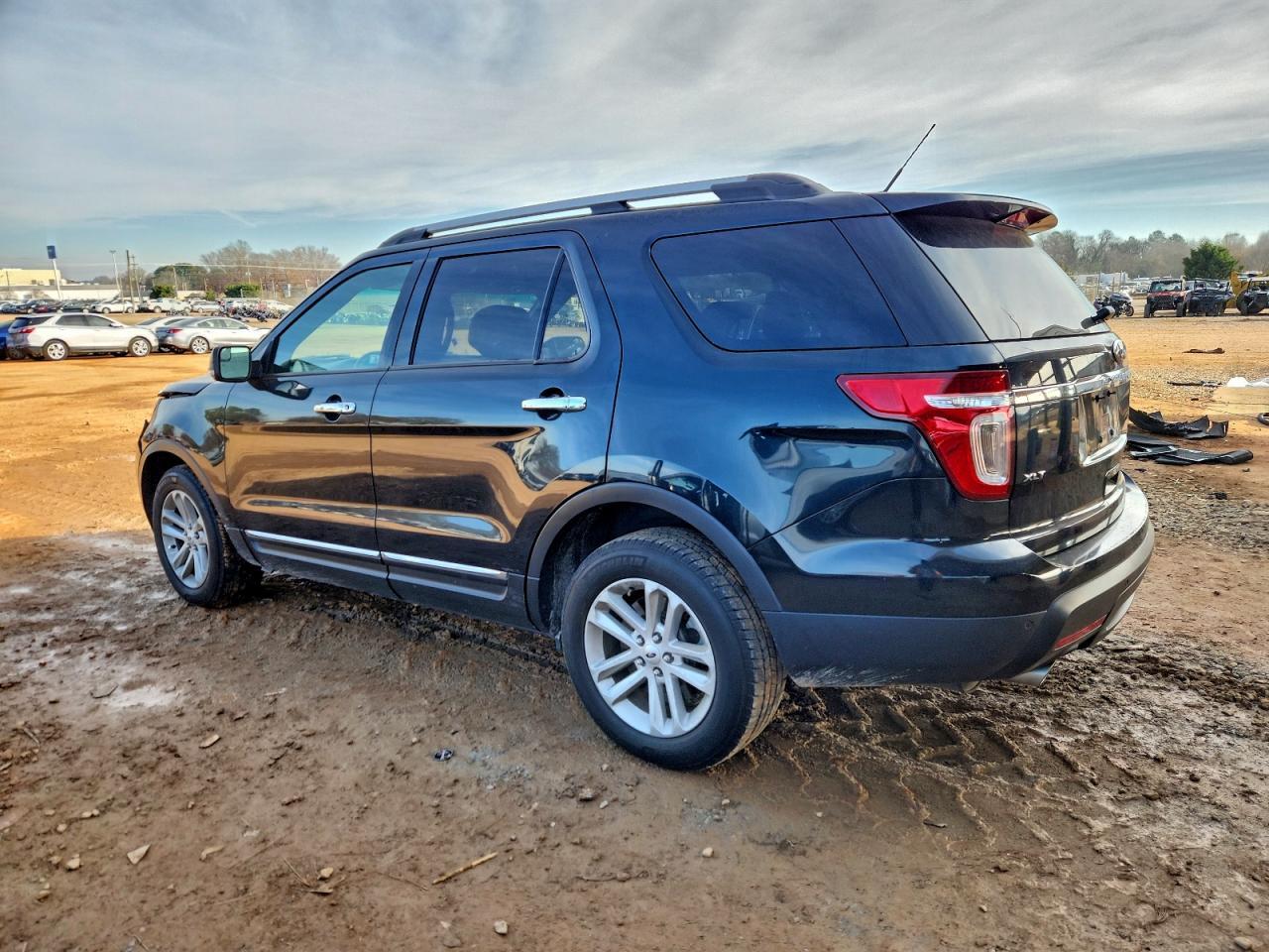 2015 Ford Explorer Xlt - Фото 2
