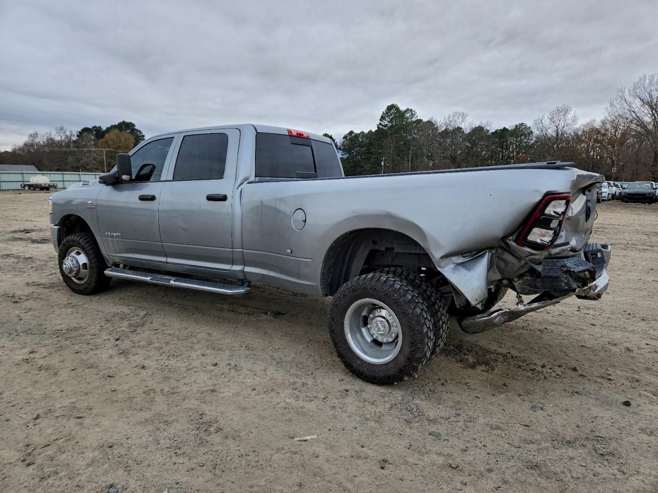2021 Ram 3500 Tradesman - Фото 2