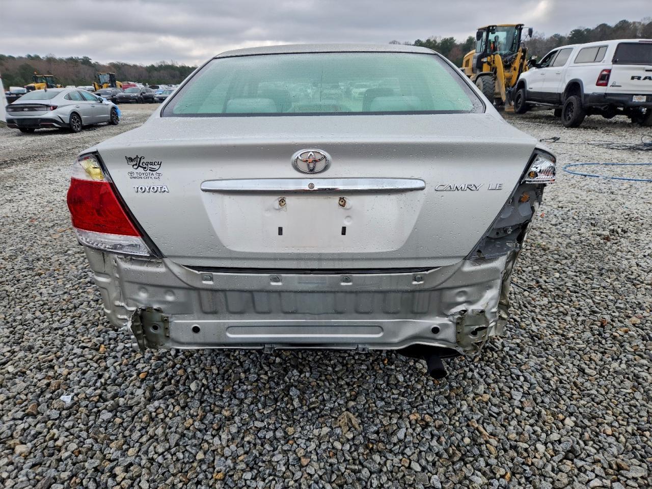 2005 Toyota Camry Le - Фото 6