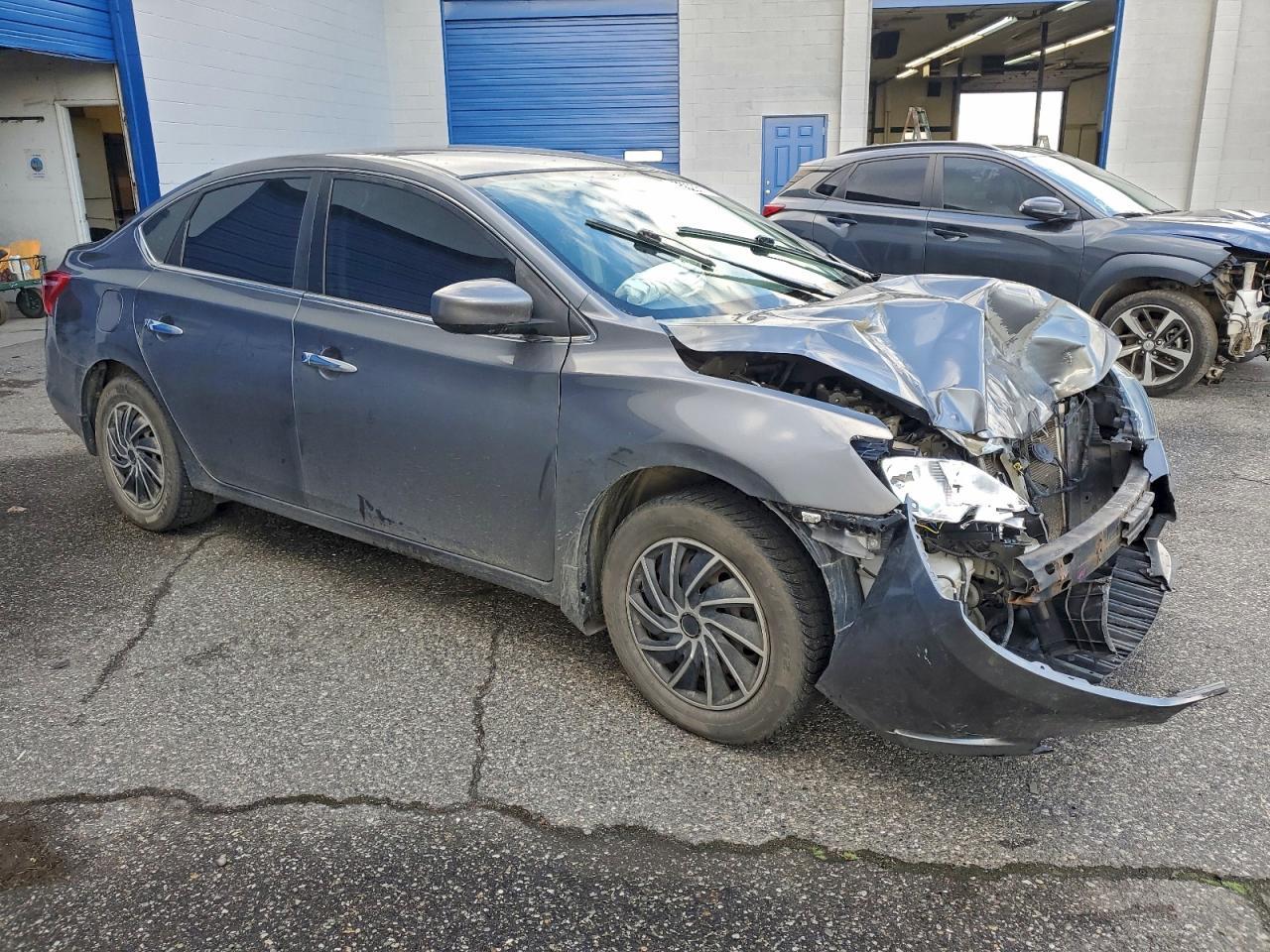 2016 Nissan Sentra S - Фото 4