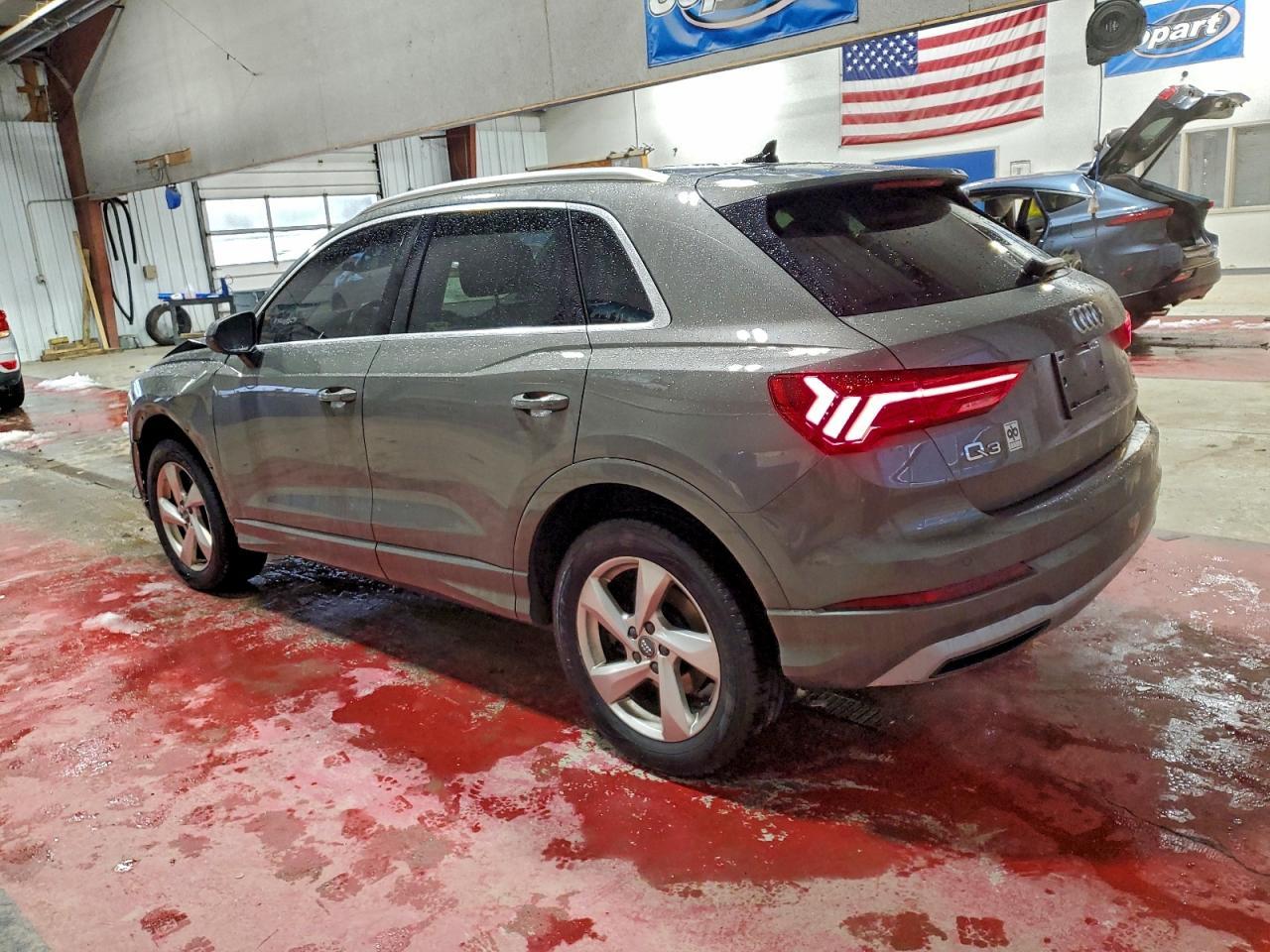 2020 Audi Q3 Premium Plus - Фото 2