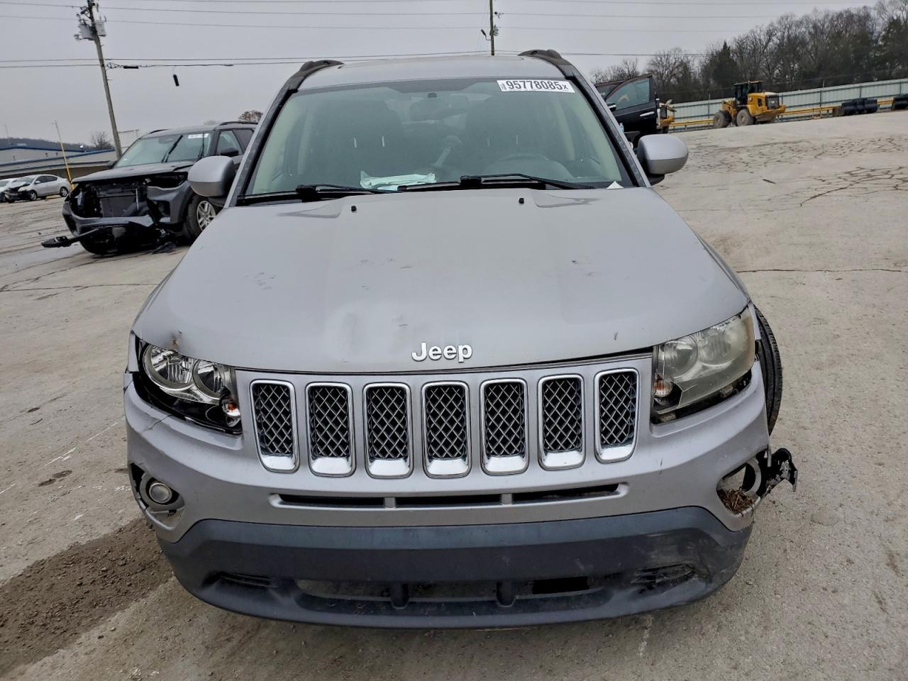 2014 Jeep Compass Latitude - Image 5