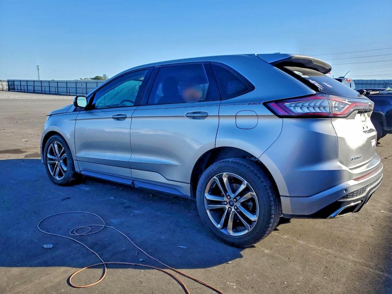 2015 Ford Edge Sport - Фото 2