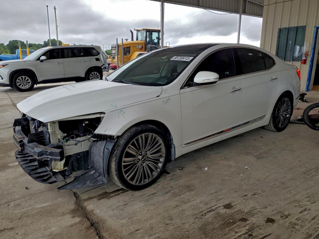 2015 Kia Cadenza Premium