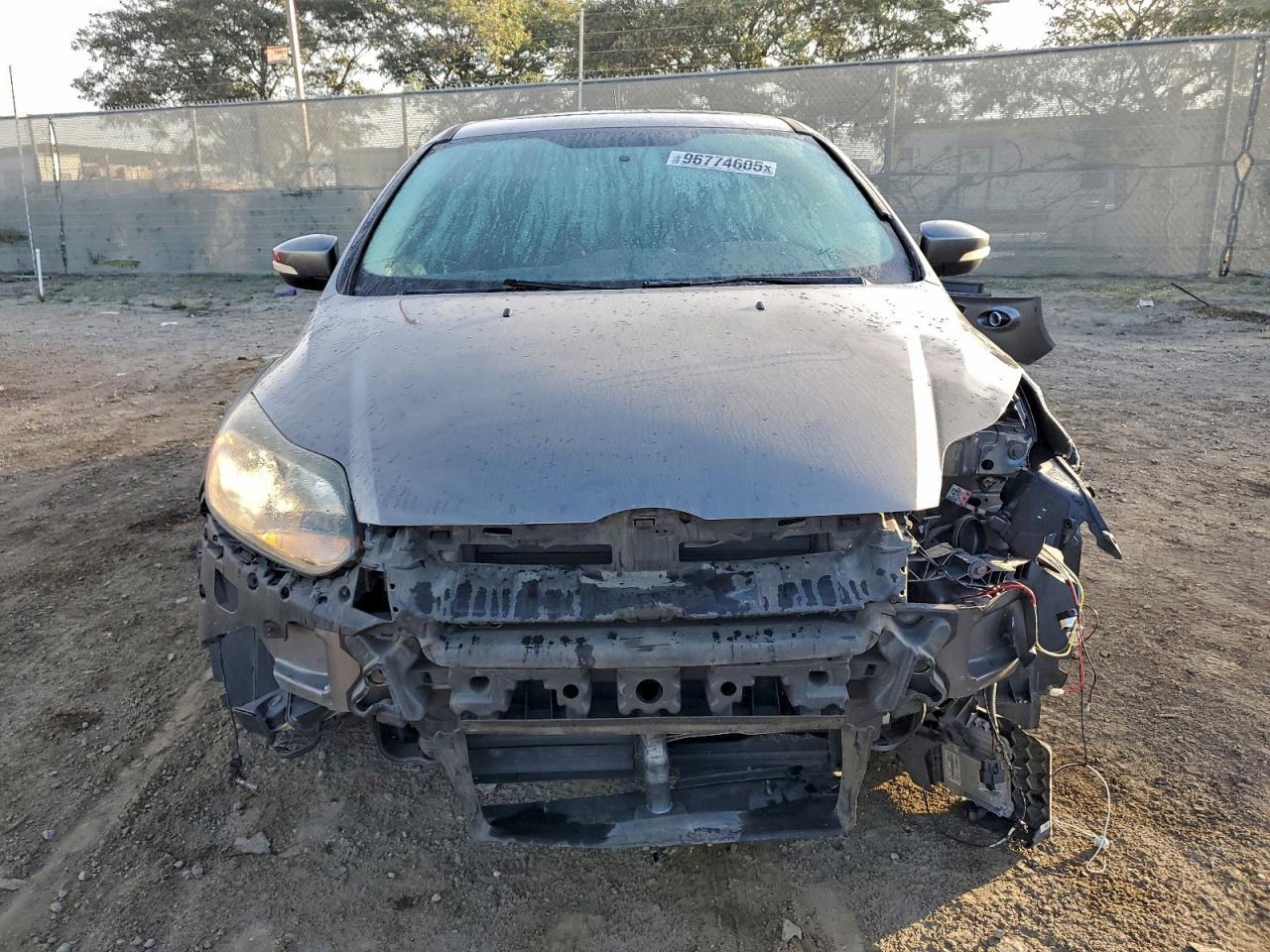 2014 Ford Focus Titanium - Image 5