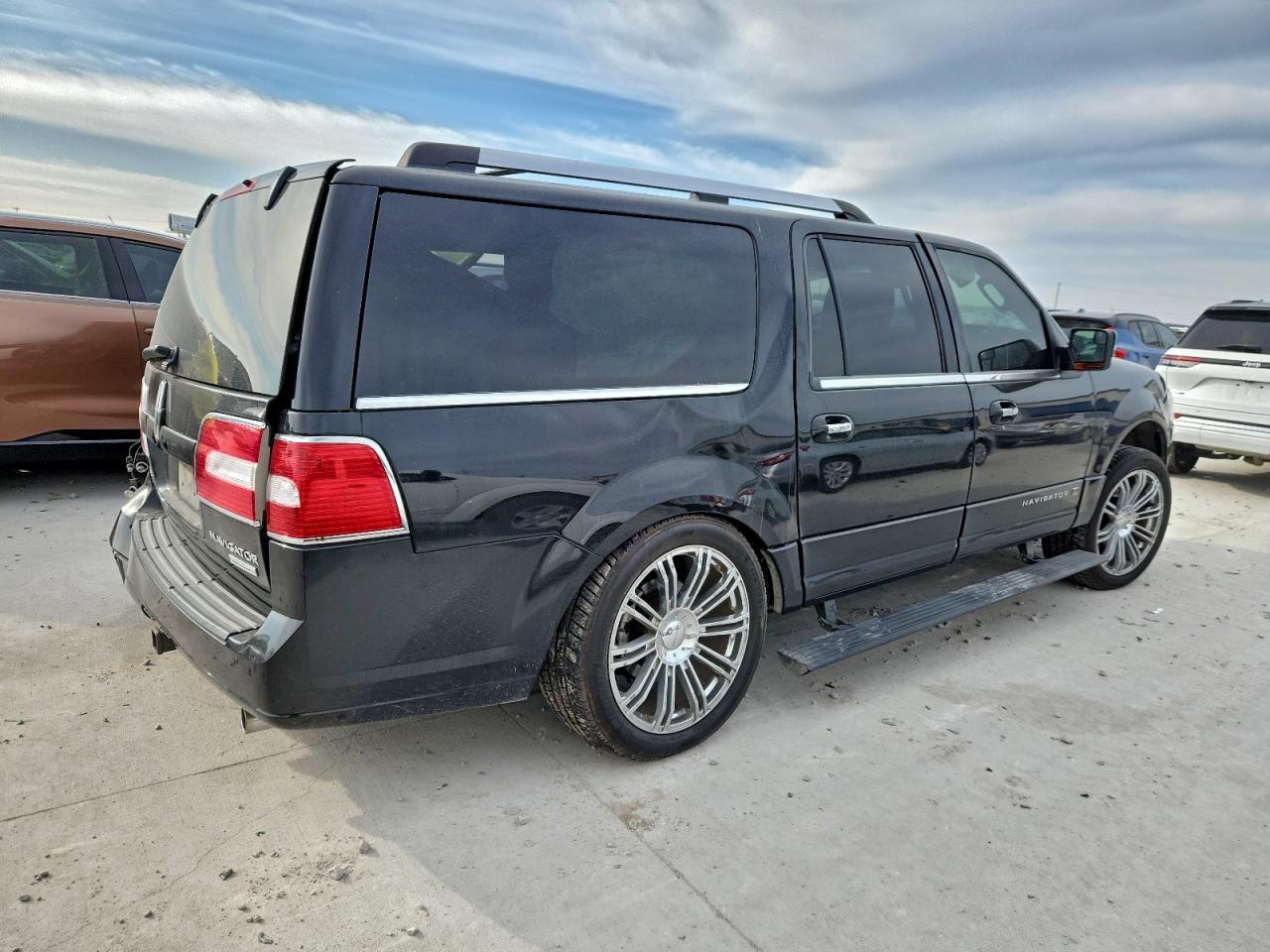 2012 Lincoln Navigator L - Фото 3