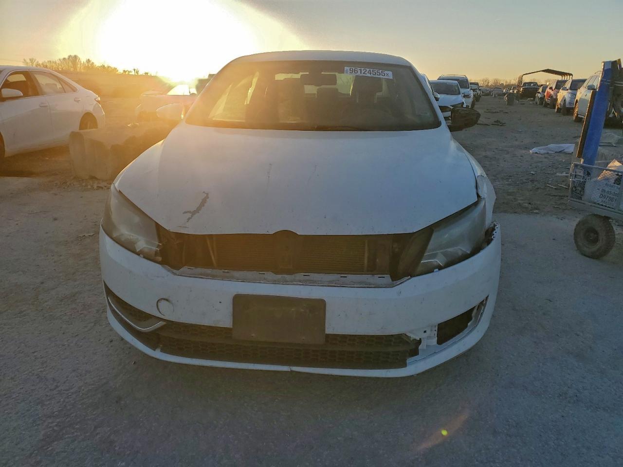 2012 Volkswagen Passat Se - Image 5