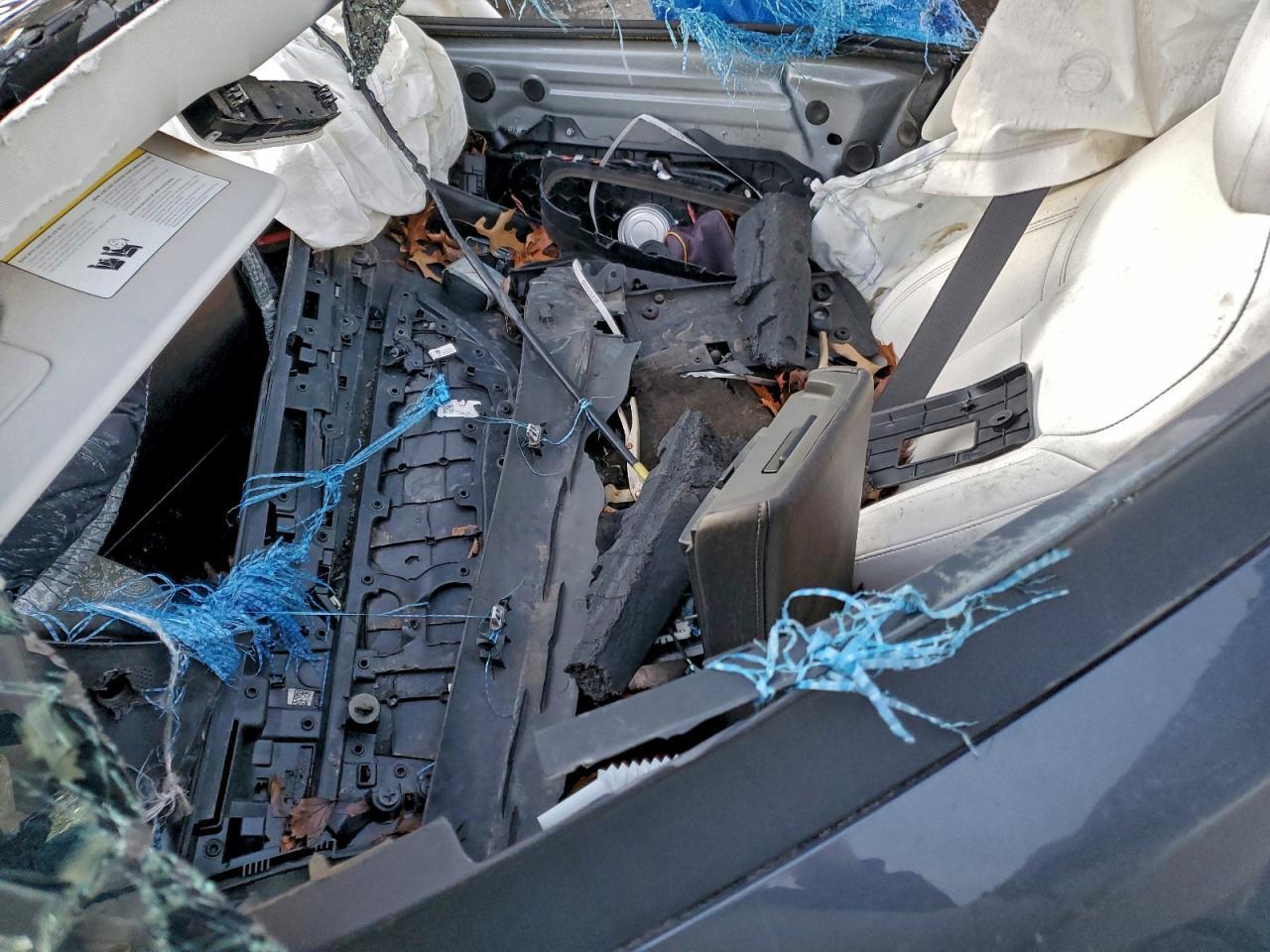 2022 Tesla Model 3 - Image 7