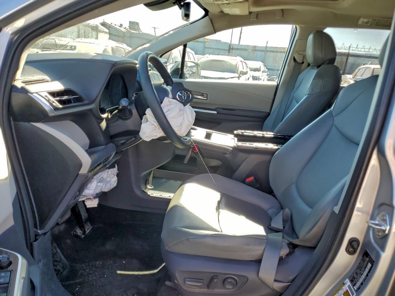 2021 Toyota Sienna Xle - Фото 7